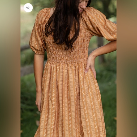 Polagram Golden Princess Dress - Picture 8 of 11